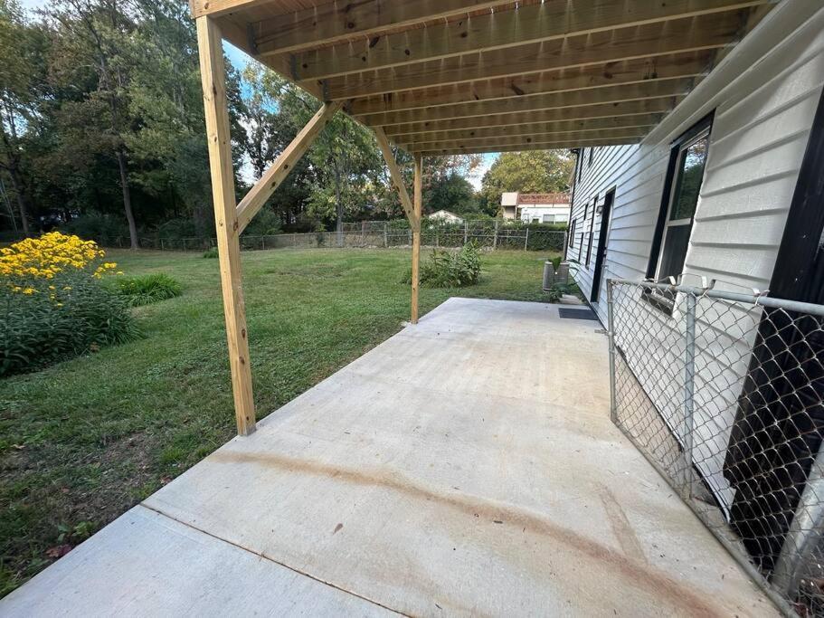 Comfy Lower Lvl Apt With Jetted Tub Near Uptown And Unc Charlotte Exterior foto