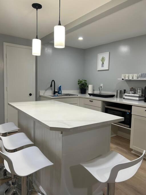Comfy Lower Lvl Apt With Jetted Tub Near Uptown And Unc Charlotte Exterior foto